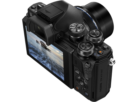 Olympus E-M10 Mark II + 14-42mm, black.Picture4